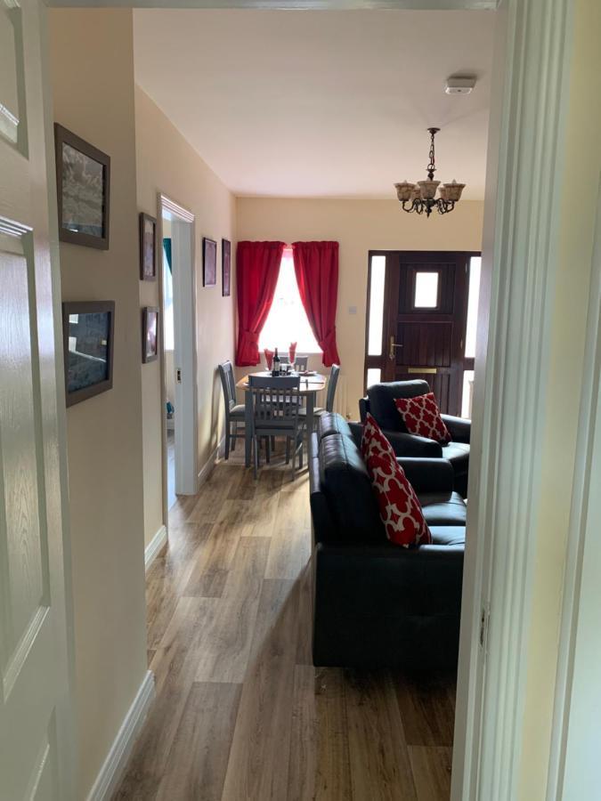 Mayfield House Holiday Home Ballinrobe Buitenkant foto